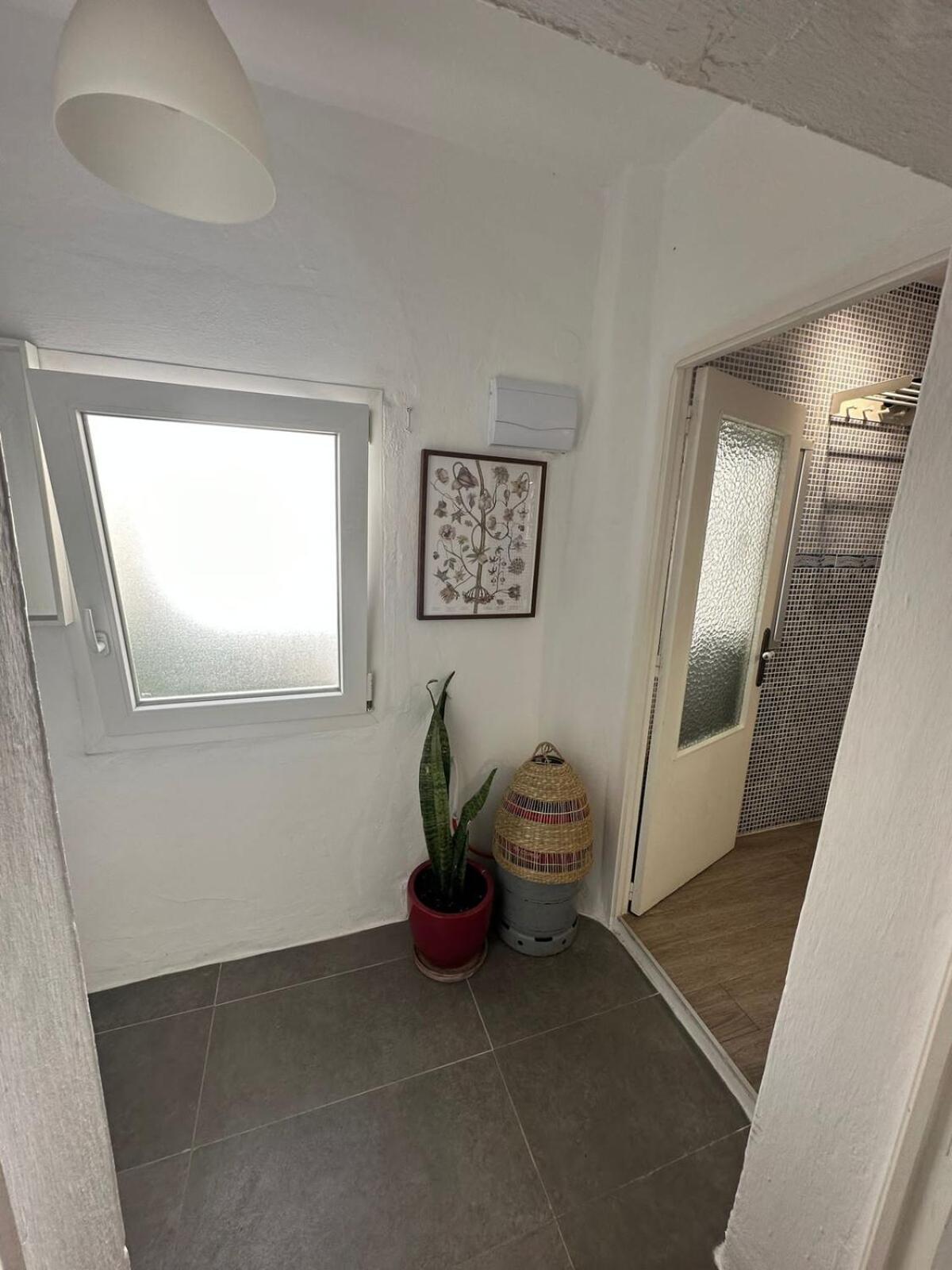 Apartment In Old Town With Roof Terrace And Fibre, Тарифа Экстерьер фото
