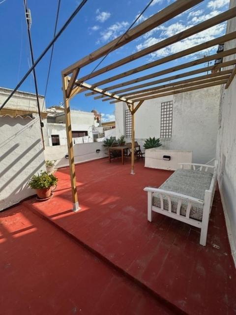 Apartment In Old Town With Roof Terrace And Fibre, Тарифа Экстерьер фото