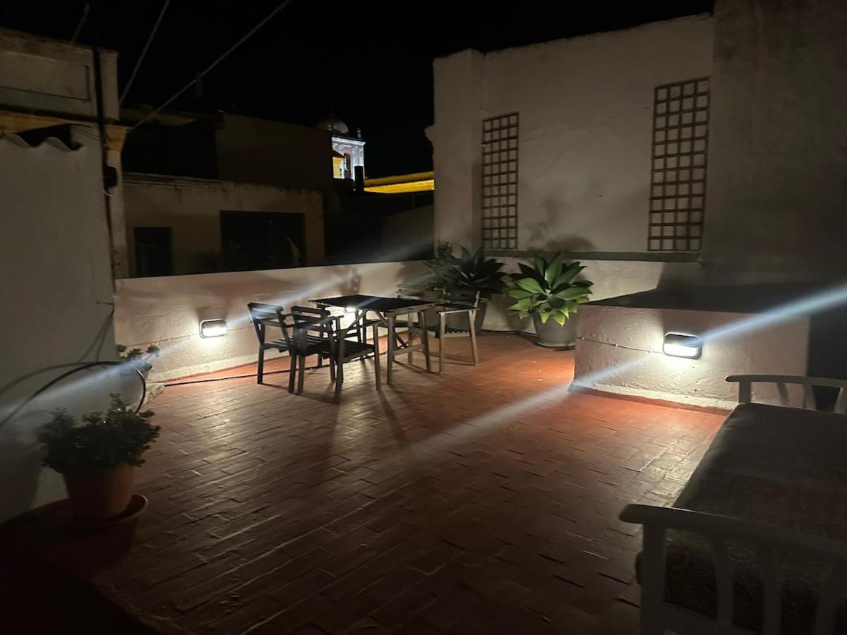 Apartment In Old Town With Roof Terrace And Fibre, Тарифа Экстерьер фото