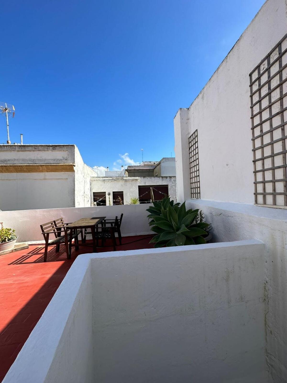 Apartment In Old Town With Roof Terrace And Fibre, Тарифа Экстерьер фото