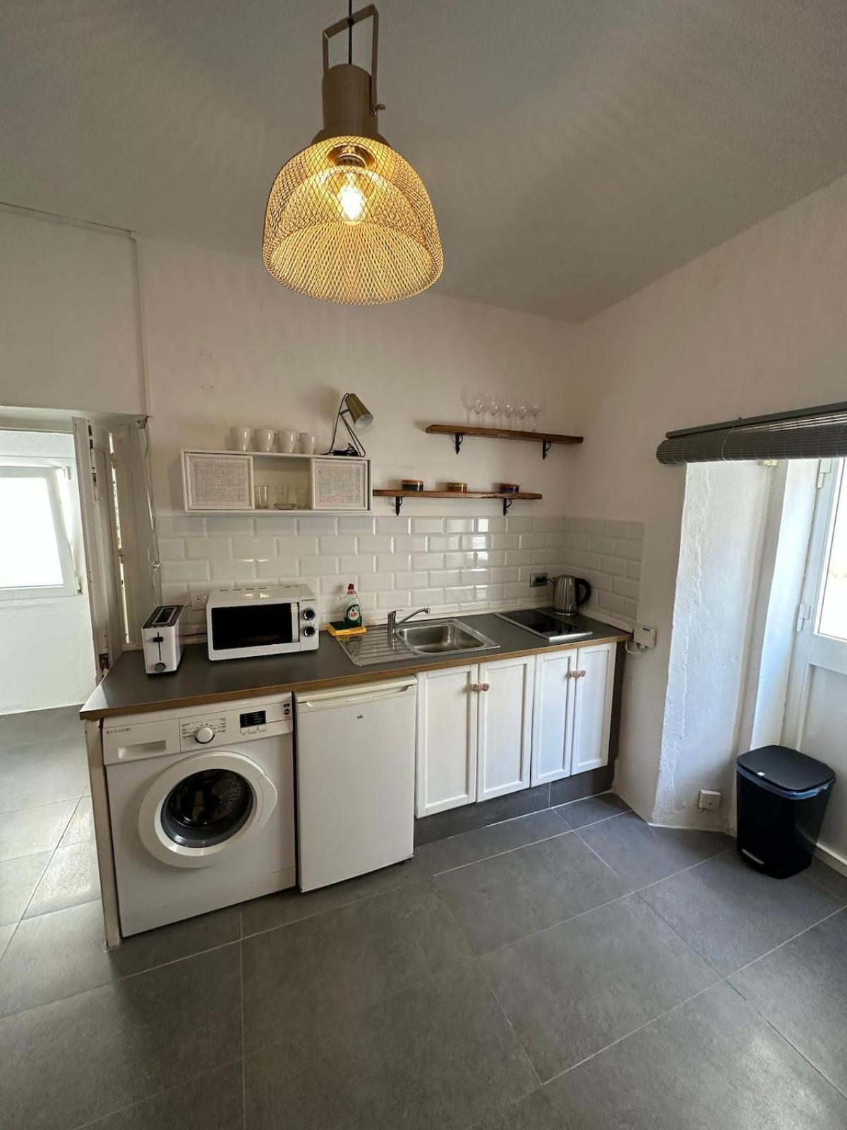 Apartment In Old Town With Roof Terrace And Fibre, Тарифа Экстерьер фото